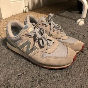New Balance 696 Sneakers